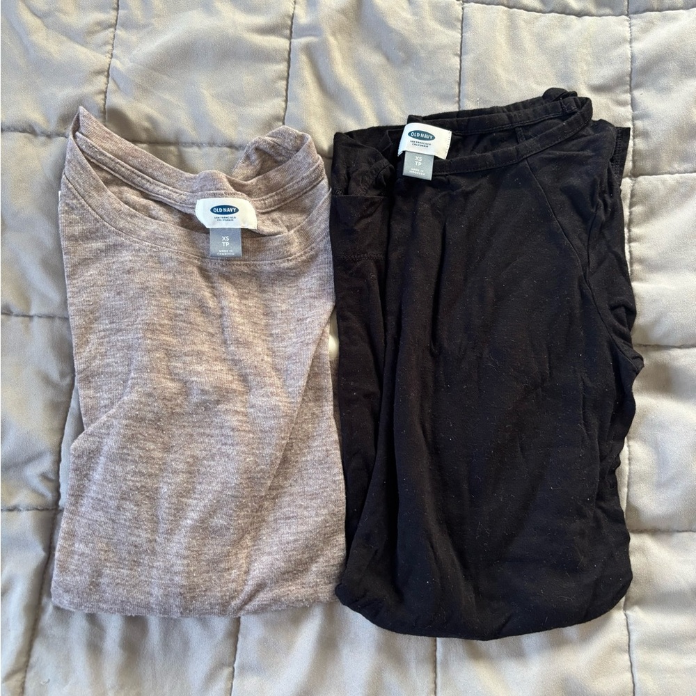 🟡 CLEARANCE DONATING SOON Old Navy Heather Gray and Black Tees